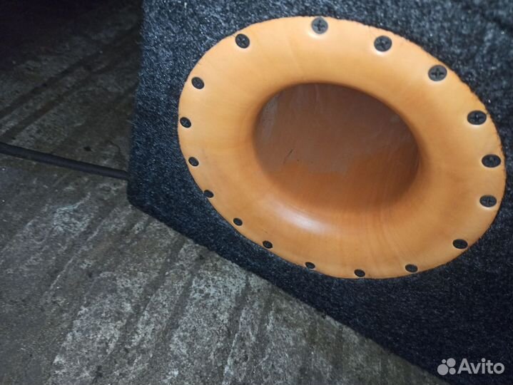 Сабвуфер ural molot 10