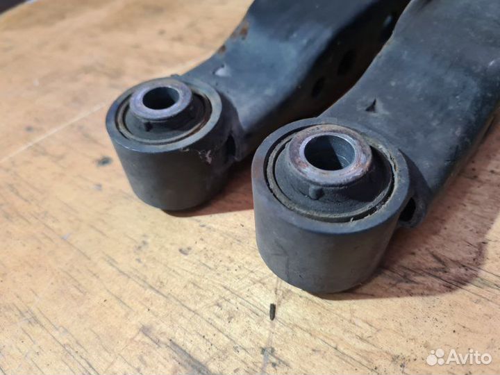 Рычаг поперечный Renault Koleos 2010