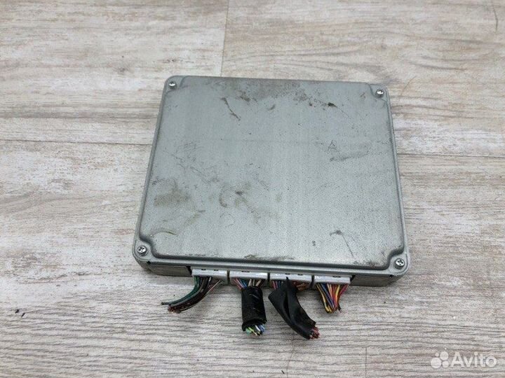 Блок управления двигателем Toyota Corolla Verso