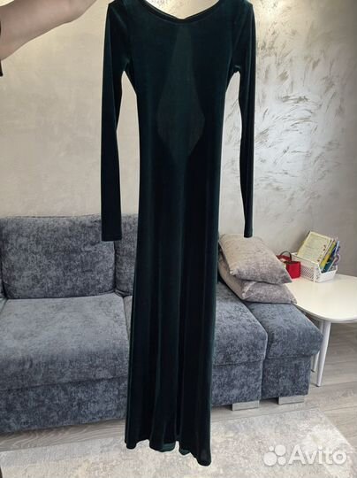 Платье изумрудного цвета 42-44