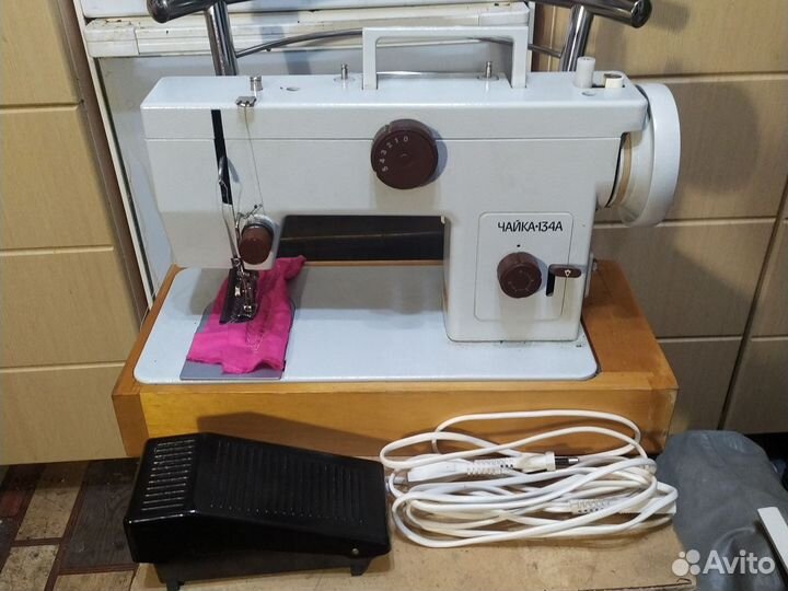 Швейная машина Чайка 134А