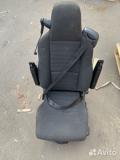 Водительское кресло на scania