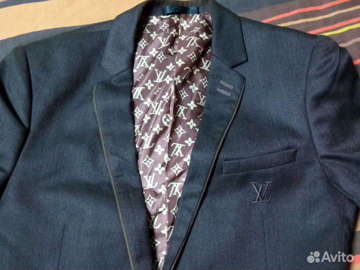 Пиджак на мальчика 44-46