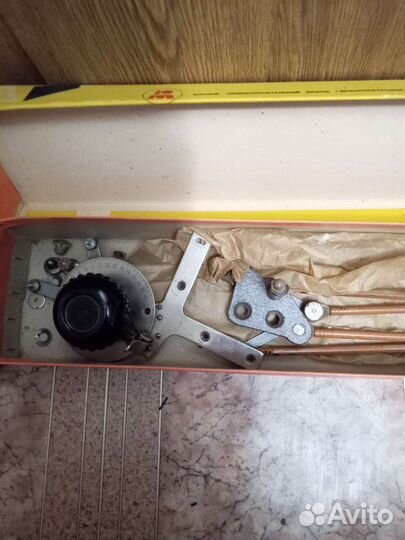 Малогабаритный чертежный прибор Конструктор -2