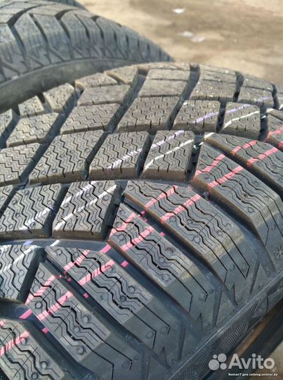 Continental ContiVikingContact 7 275/40 R22 107H