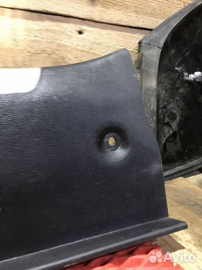 Обшивка багажника Kia Quoris