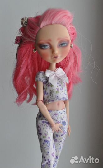 Ооак кукла Кьюпид, Ever After High