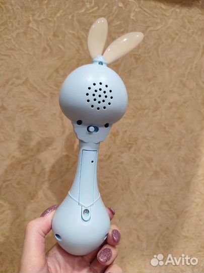 Умный заяц погремушка