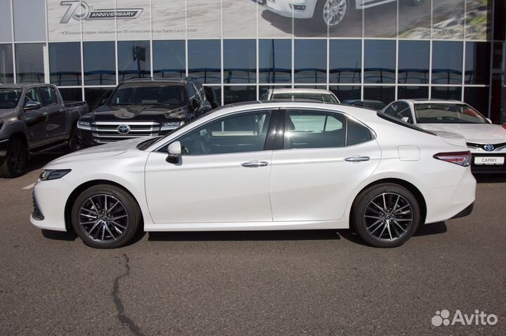 Toyota Camry 2.5 AT, 2023