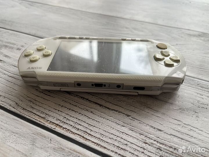 Sony PSP-1004 32Gb white