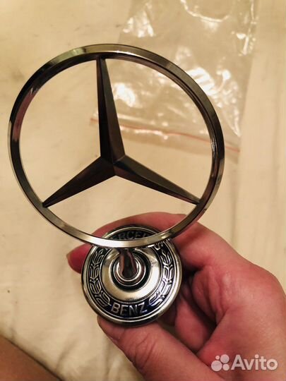 Мерседес прицел на капот 100 оригинал