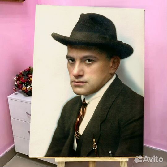 Портрет Маяковского на холсте. 40х55