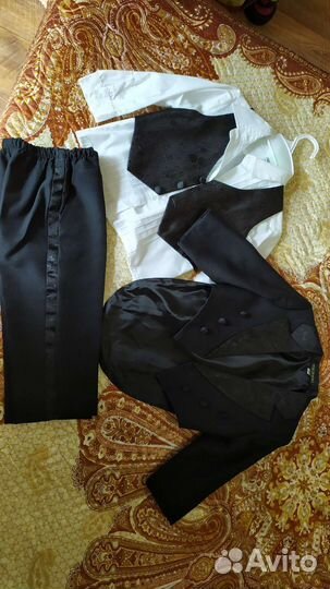 Костюм нарядный комплект на мальчика 2-3 года