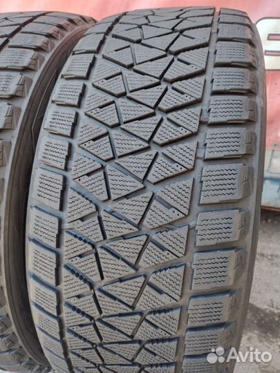 Bridgestone Blizzak DM-V2 285/45 R22