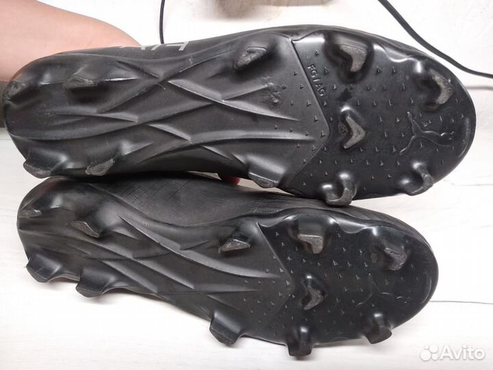 Футбольные бутсы puma