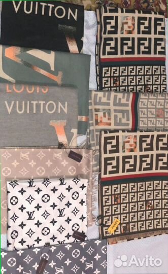 Шарфы платки палантины fendi