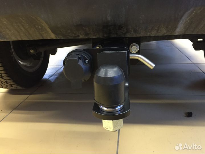 Фаркоп на Ниву 4х4 Legend. Съемный шар