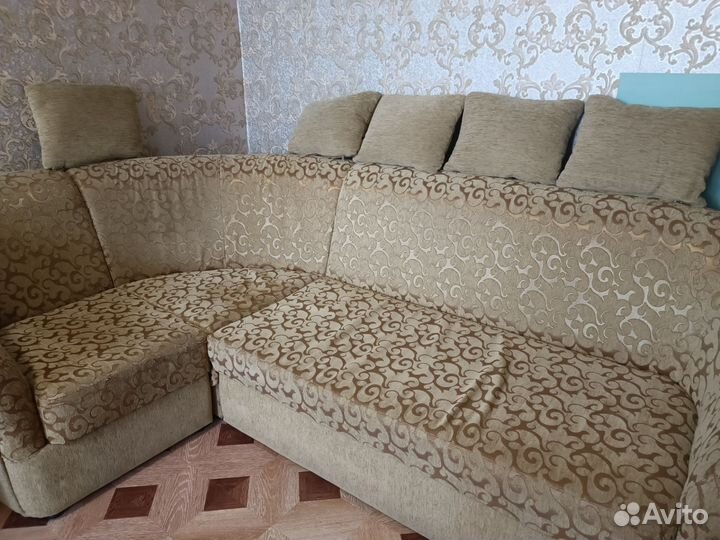 Угловой диван бу