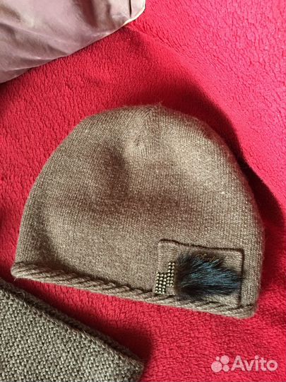Шапка и шарф зимние, новые, очень теплые