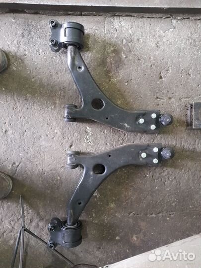 Передние нижние рычаги всстановленные