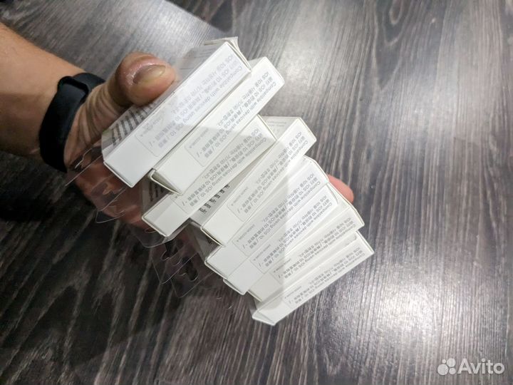 Переходник lightning to headphone jack оригинал