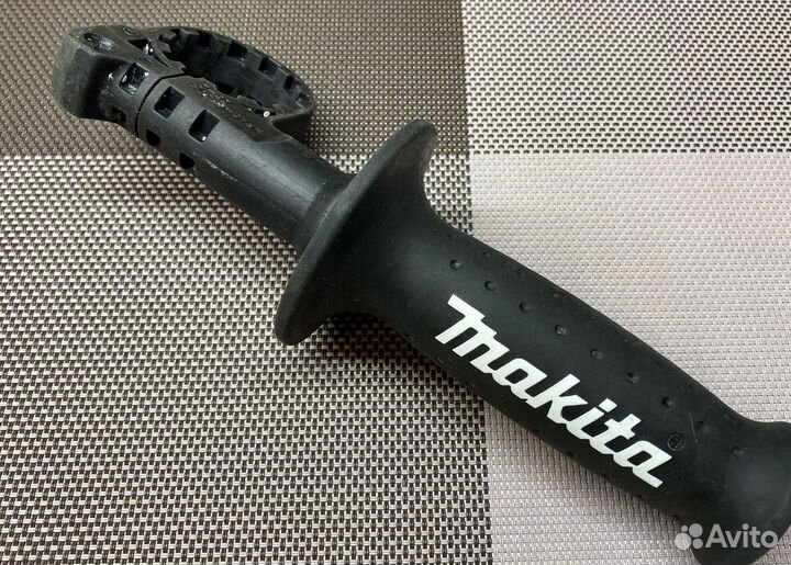 Боковая ручка для перфоратора Makita HR2470 Оригин