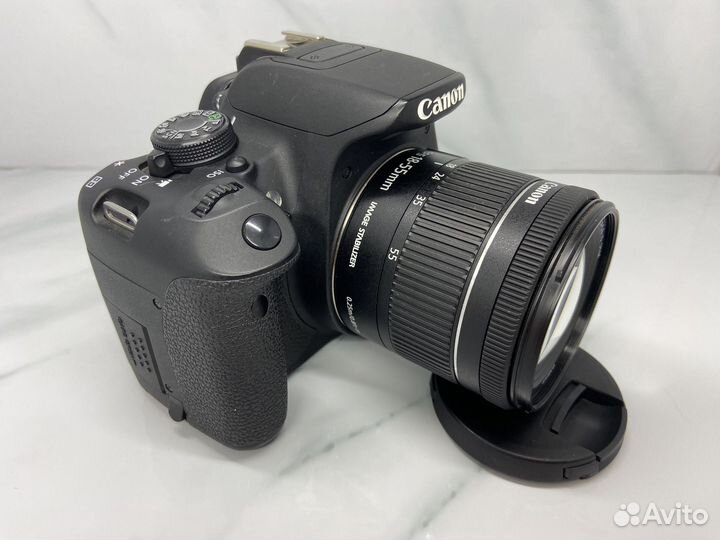 Зеркальный фотоаппарат Canon 700D + 18-55mm STM