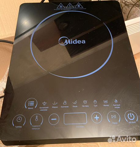 Индукционная плитка Midea RT2020
