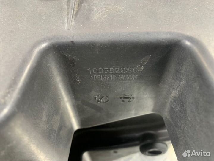 Корпус фильтра Cadillac Srx 2 3.6 LFX