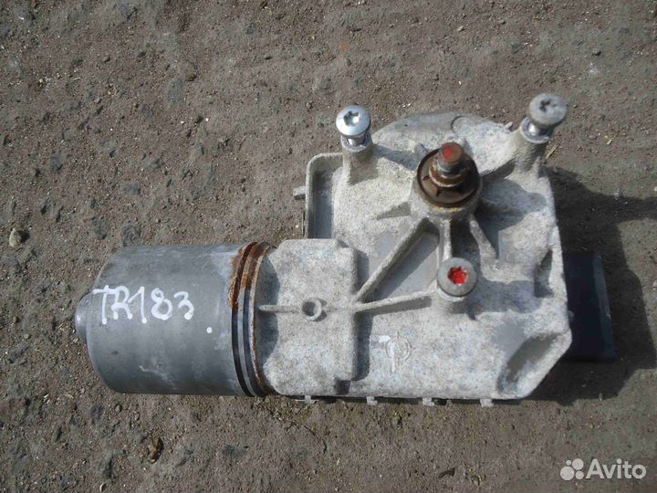 Моторчик передних стеклоочистителей (дворников) на