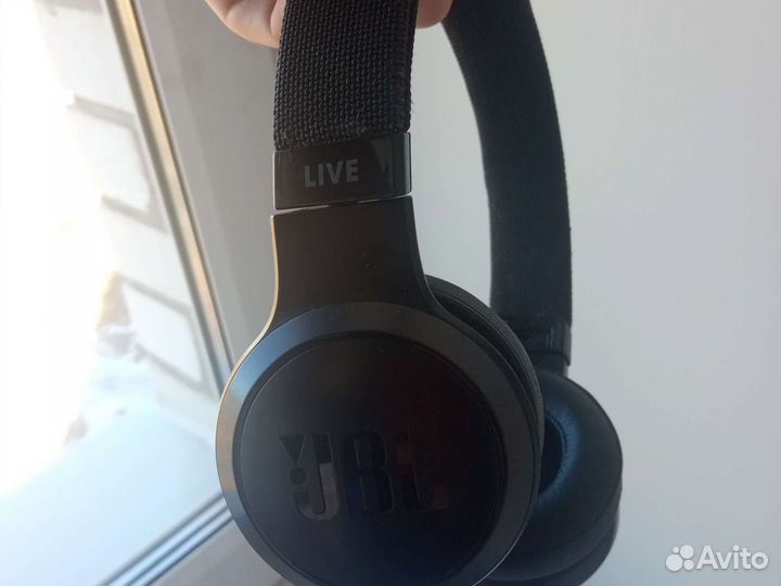 Беспроводные наушники jbl live 400bt
