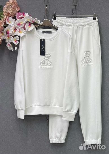 Спортивный костюм