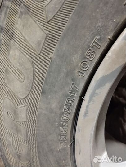 Bridgestone Ice Cruiser 5000 235/65 R17 108T