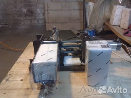 Полуавтоматический станок для упаковки салфеток