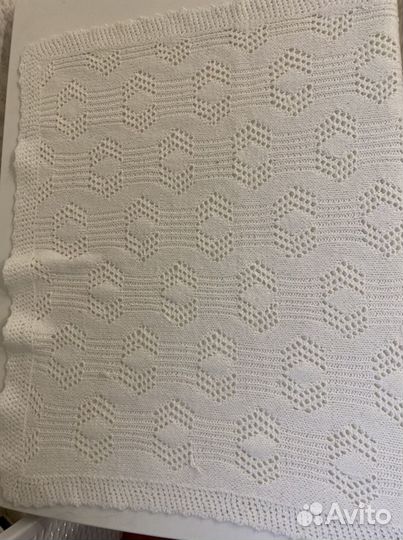 Плед вязаный для новорожденного