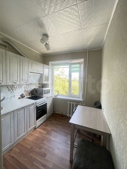 2-к. квартира, 47 м², 3/5 эт.