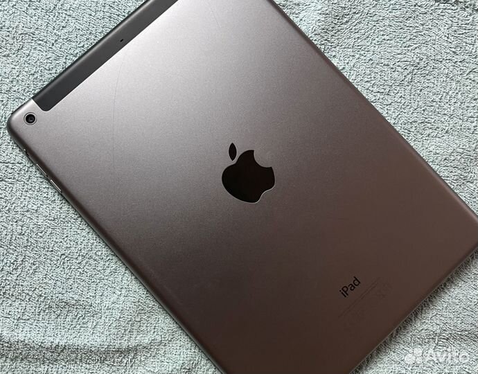 Apple iPad Air - без пробега по 