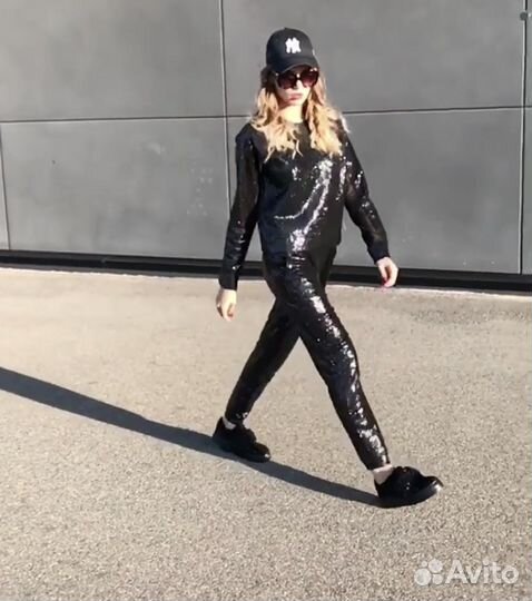 Костюм в пайетках Waggon оригинал