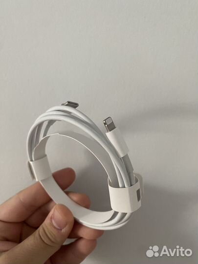 Зарядный провод на iphon