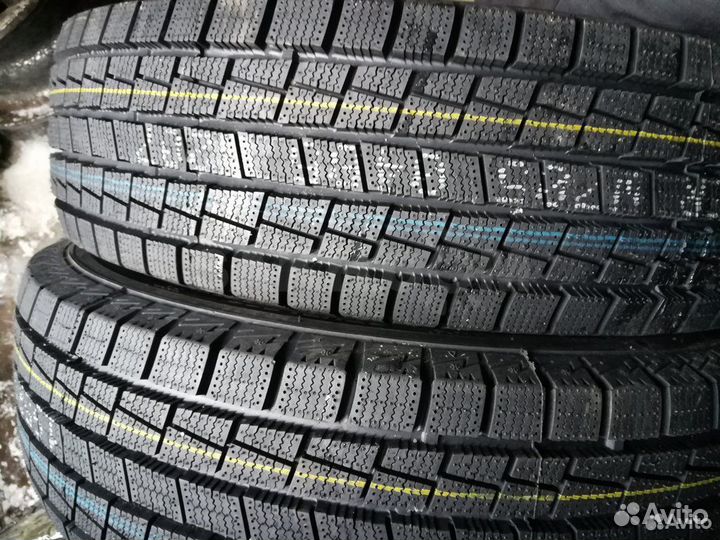 Foman Polar Bear W705 215/45 R17