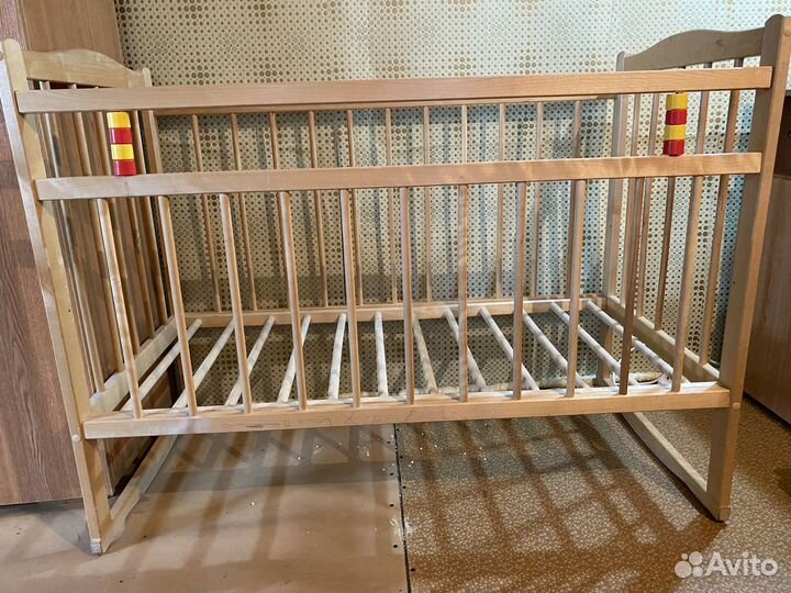 Детская кроватка