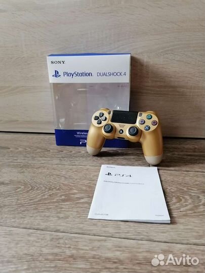 Джойстик на PS4 (золотой)