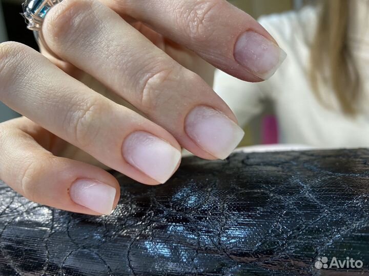 Модель на маникюр