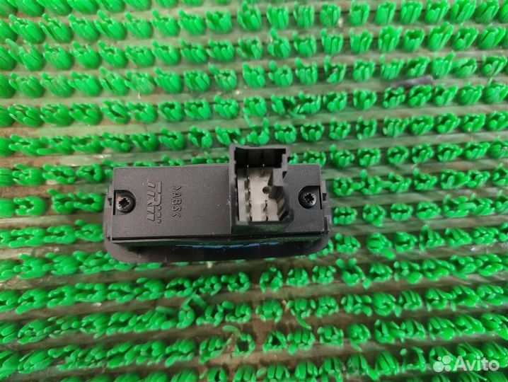 Кнопка стеклоподъемника Mitsubishi Space Star 2002