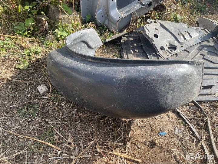 Подкрылок задний левый Chery Fora a21