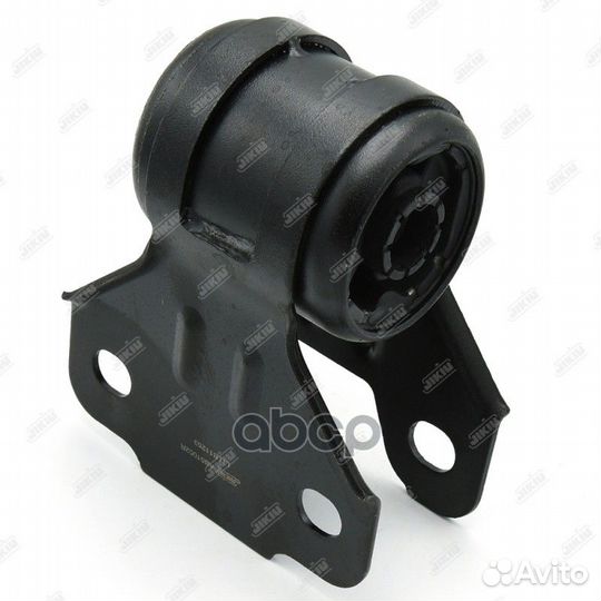 Сайлентблок с кронштейном ford focus CB8 2011