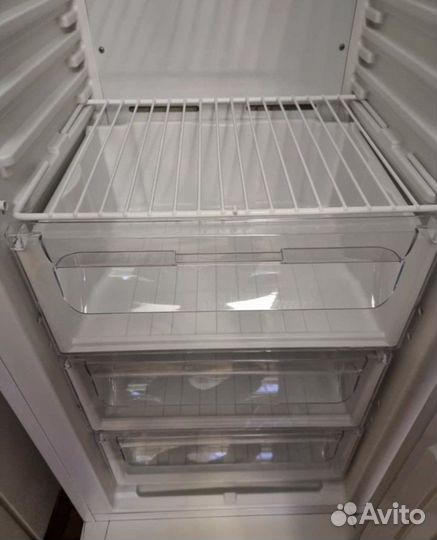 Морозильник Indesit SFR 167 NF