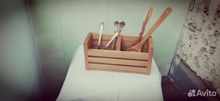 Подставка для столовых приборов из дерева