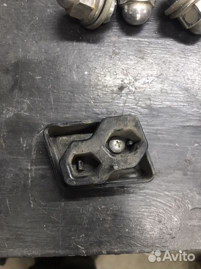 Значок Ralliart в передний бампер лансер 10