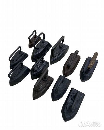 Старинный утюг на углях